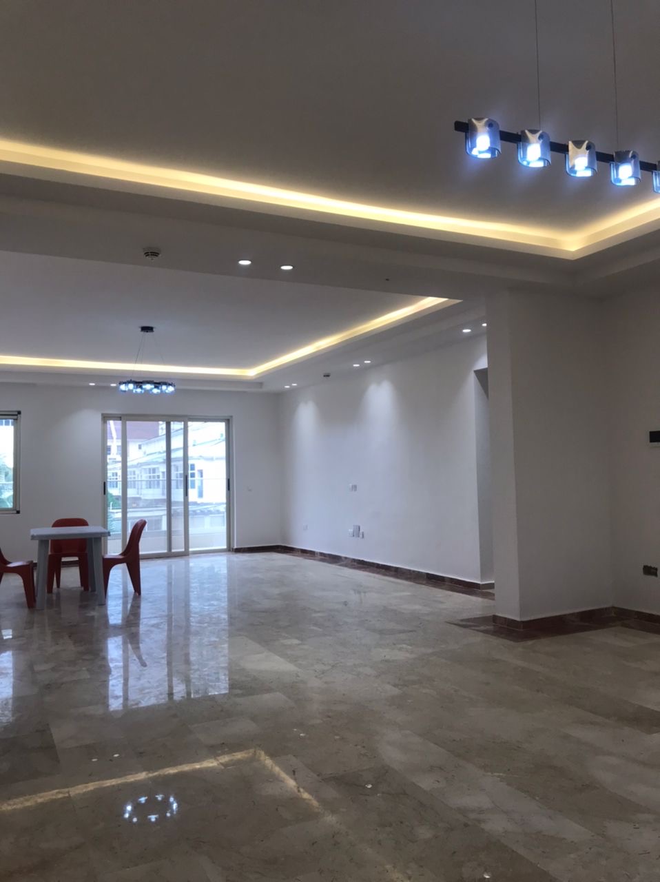 Newly Built 3-Bedroom Serviced Apartments & Penthouse